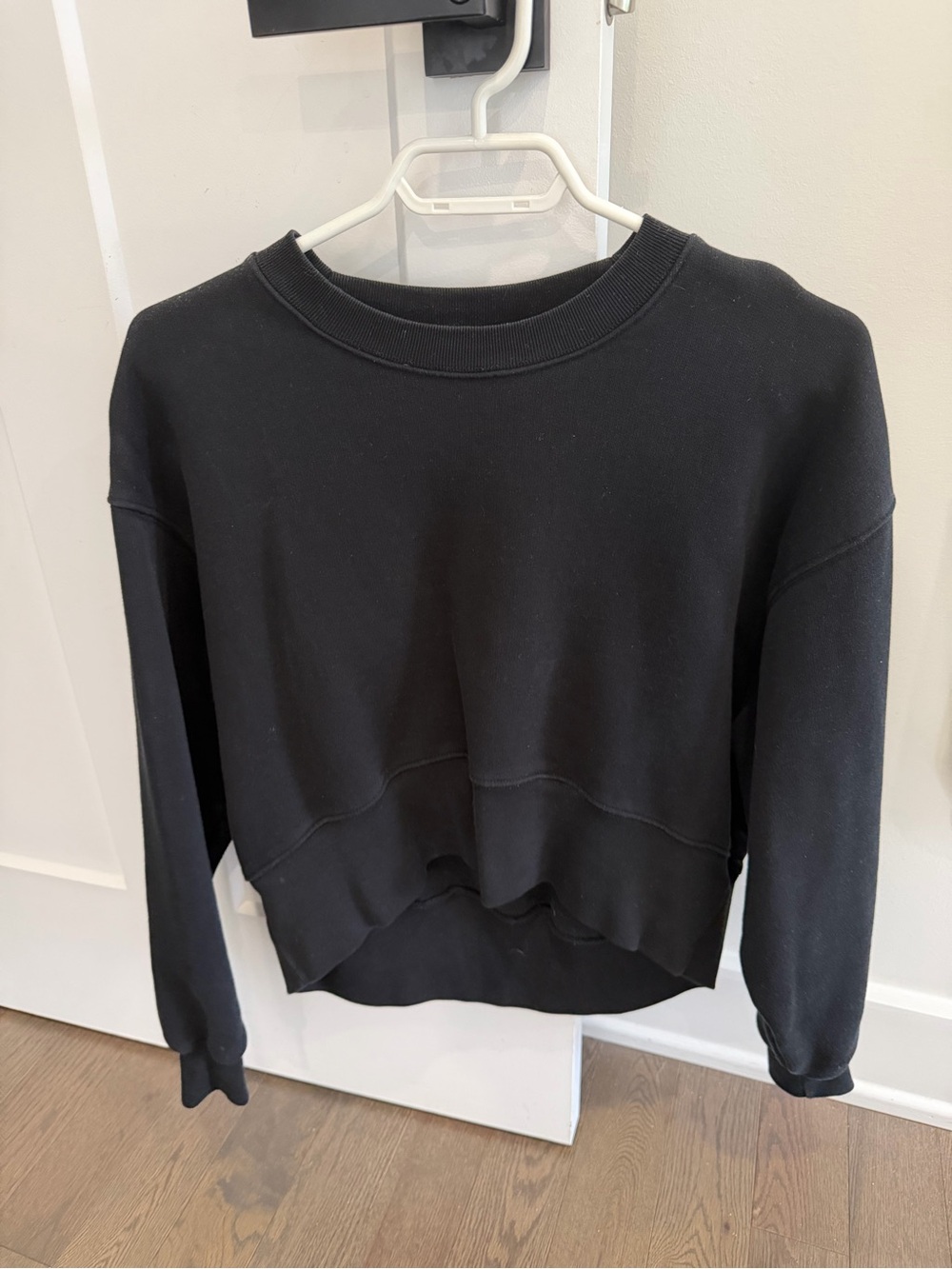 Zara Black Crewneck Sweatshirt